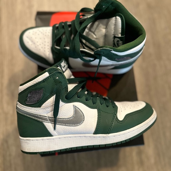 Air Jordan 1 Retro High OG 💚🩶🤍 - Picture 4 of 6